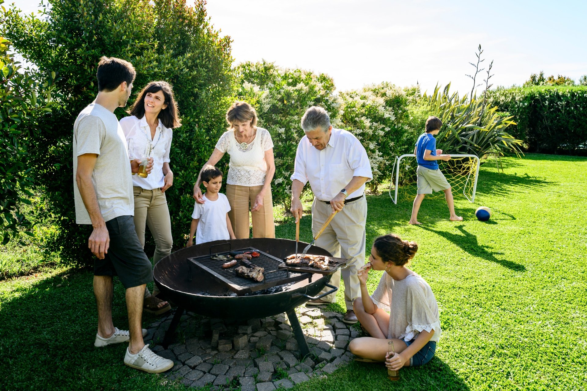 family-picnic.jpg